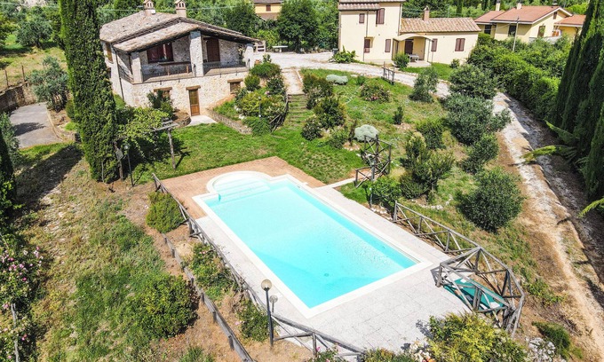 Avigliano Umbrio Casa | 2 houses with air conditioning and private pool. Quiet area & panoramic views