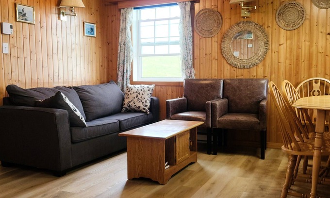 Boularderie Cabina | 2 king BD Full kitchen Large outdoor space | Unit 8 @ The Great Cabot Lodge