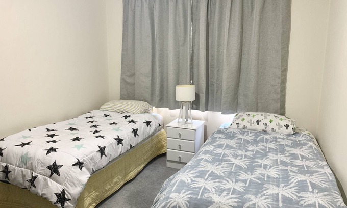 Hamilton Casa | 2 king single beds private room