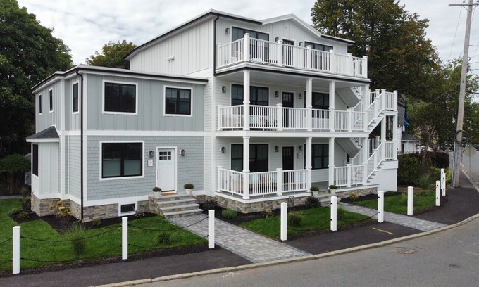 Nahant Apartamento | 2 level 3BR/2.5BA located across from golf course and 1/4 mile from local beach