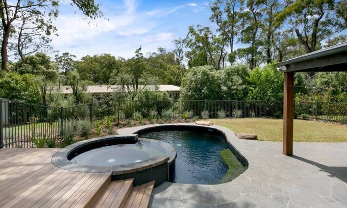 Red Hill Casa | 2 Retiro Marma - Casa familiar de lujo con jacuzzi, piscina climatizada, admite mascotas, Foxtel