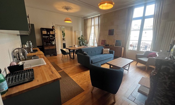 Chartrons Apartamento | 2 master suites in renovated old apartment