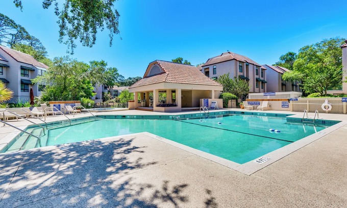 Palmetto Dunes Condominio | 2 Mi to Beach: Hilton Head Condo w/ Pool!