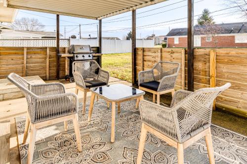 Logansport Casa | 2 Mi to Downtown Logansport Quiet Home with Grill