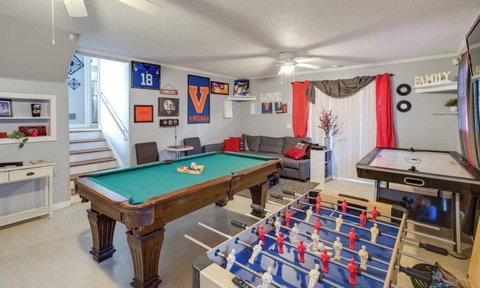 Columbia Casa | 2 Mi to Downtown Columbia: Home w/ Theater Room!