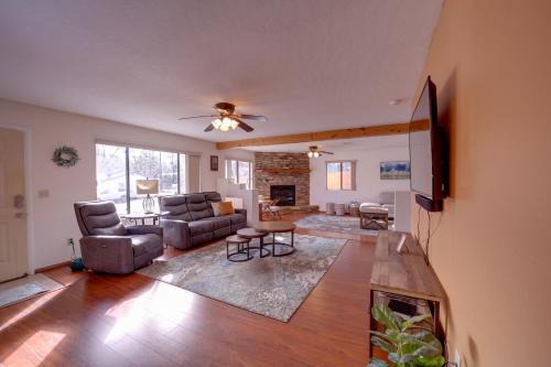 Prescott Casa | 2 Mi to Whiskey Row Tranquil Getaway with Deck!