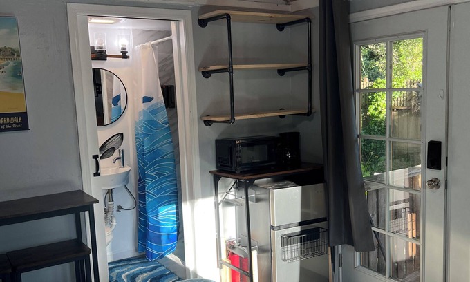 Soquel Cabina | 2 miles to Capitola Beach - studio w/ private yard