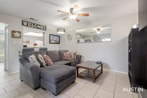 South Lamar Apartamento | 2 Miles to DT Updated Pet-Friendly Home for Four