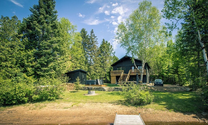 Saint Donat Chalet De Esquí | 2 min from Ski Garceau, waterfront cottage ideal for vacations