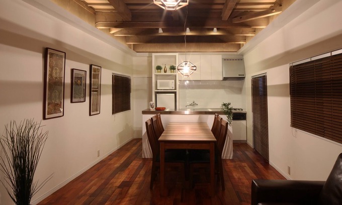 Konohana Casa | 2 minutos a pie desde la estación más cercana 駅6 minutos en tren a USJ y Umeda. Una hermosa casa recién renovada.