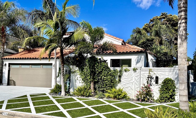 Del Mar Casa | 2 minute walk to Del Mar Beach!