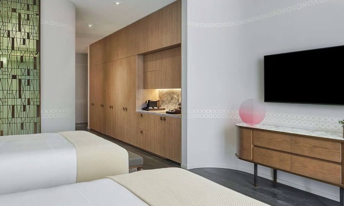 Brickell Hotel | 2 Modern Queen Rooms | SLS LUX w/ Rooftop Pool, Tennis & Fine Dining