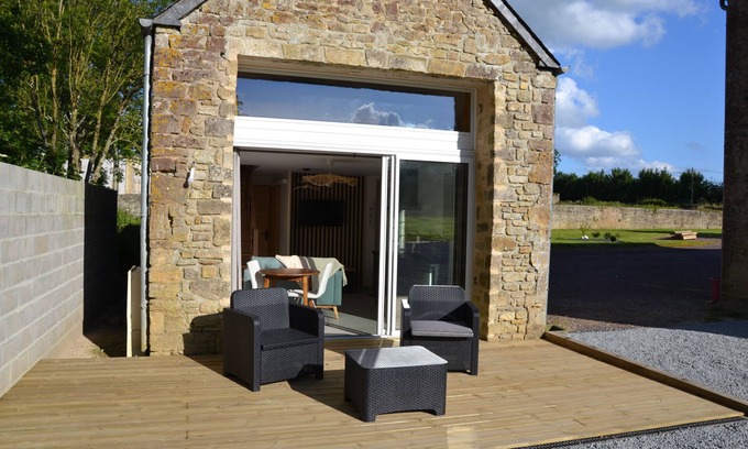 Picauville Casa | 2-person cocoon gîte in the heart of nature, very bright, 15 minutes from UTAH BEACH