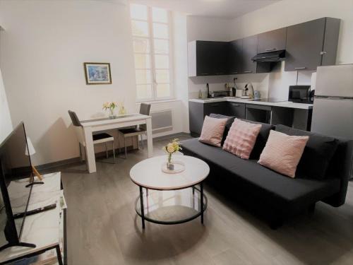 Foix Apartamento | 2 pièces élégant calme central parking sur place