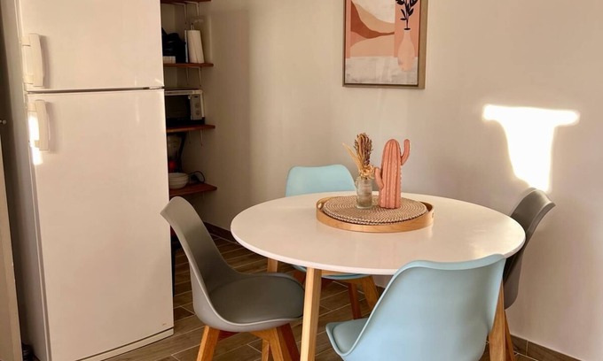 Grasse Apartamento | 2 Pièces Confort au Cœur du Mas Avec Parking Privé