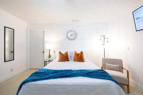 Lake Worth Apartamento | 2 PPL 5 mins to Golf Courses Patio Pets BBQ