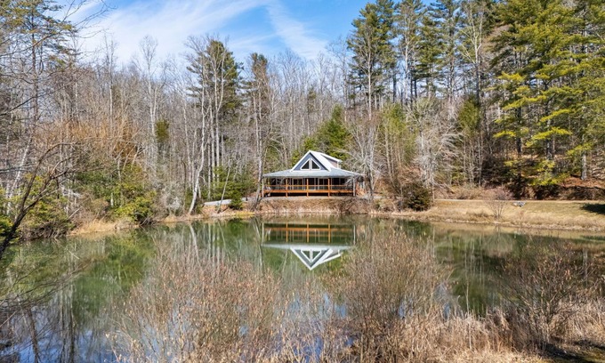 Hendersonville Casa | 2 Private Homes w/ Pond, Views & Fire Pit + Biltmore Pass | Pet-Friendly