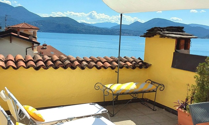 Cannero Riviera Apartamento | 2-room apartment with 3 balconies and fantastic lake view