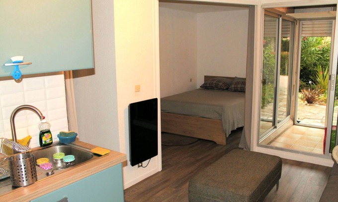 Saint-Cyprien Plage Apartamento | Apartamento de 2 habitaciones con patio y jardín, a 50 metros del puerto. St Cyprien sur