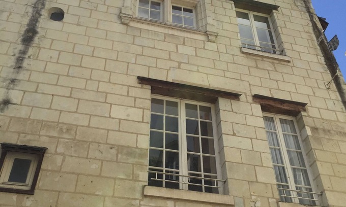 Chinon Apartamento | Alquiler de apartamento amueblado de 2 habitaciones en CHINON en el corazón de la ciudad medieval. R + 2
