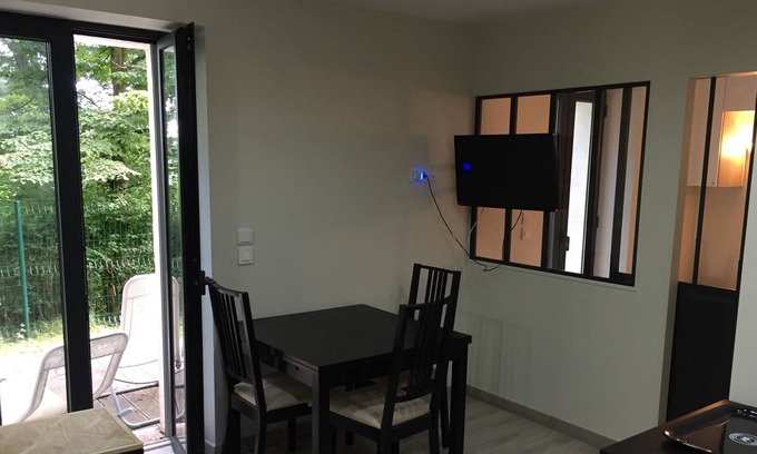 Jouy-en-Josas Apartamento | 2 habitaciones, 26 m2, jardín privado
