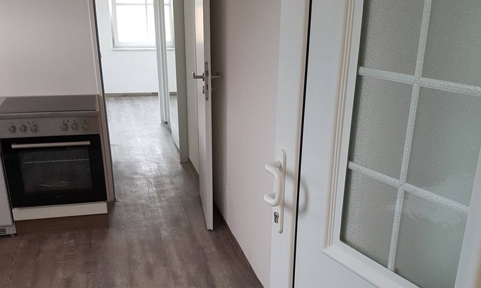 Ruesselsheim Casa | APARTAMENTO de 2 habitaciones Piso en la azotea cerca del aeropuerto de Frankfurt
