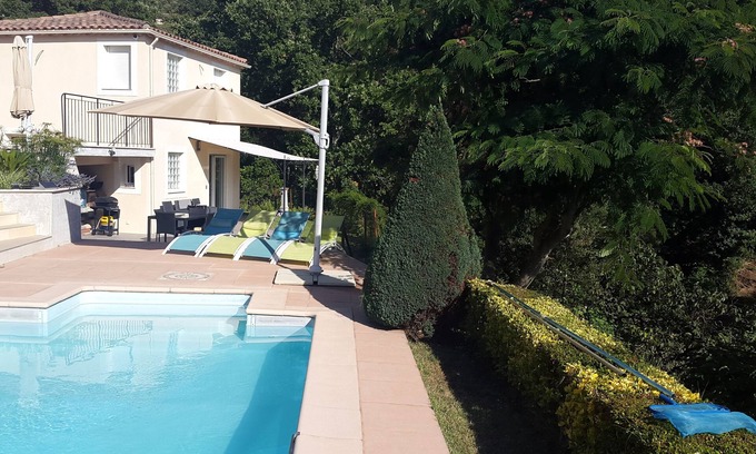 Les Adrets-de-l'Esterel Apartamento | 2 habitaciones confortables en un edificio independiente con piscina y jardín