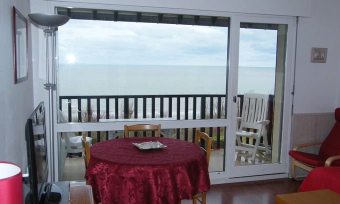 Benerville-sur-Mer Apartamento | 2 Habitaciones MAR Ver el pequeño árboles en residencia de estilo normando