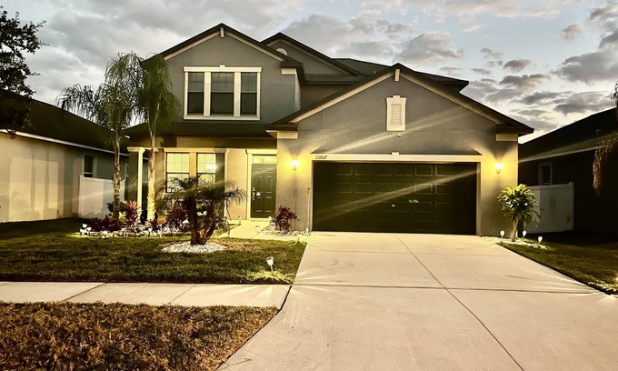Riverview Casa | 2 story comfort beautiful home with all amenities you need!!