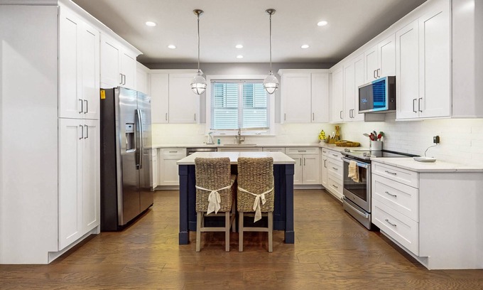 Dodds Addition Casa | 2-story home with backyard, patio, outdoor dining area & AC - dog-friendly
