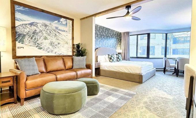 Crested Butte Condominio | 2 Unit Combo! Heated Pool, Hot Tub, Steam + Gym!