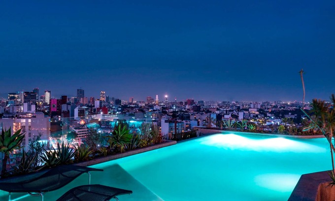 Hipodromo Casa | 2 Urban Rooms, Hot Tub & Yoga - Steps from Parque México! Valet Parking