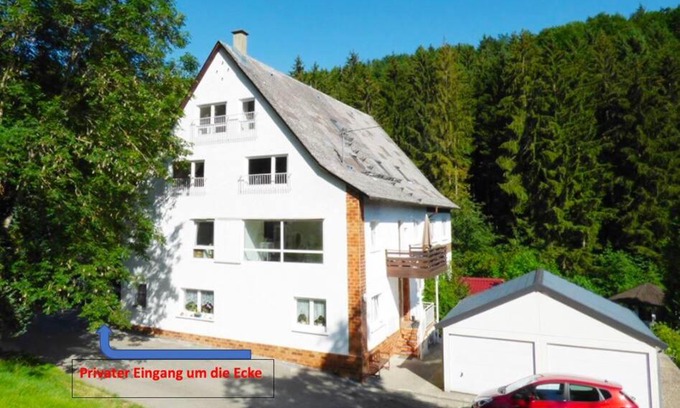Herdwangen Schoenach Apartamento | 2 Zi. FeWo in Waldrandlage mit großem Grundstück