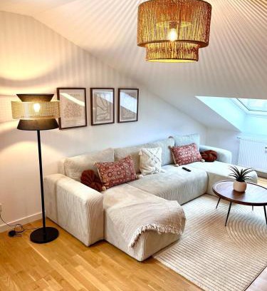 Aschaffenburg Apartamento | 2-Zimmer Apartment - Zentral über den Dächern von Aschaffenburg - 5 min vom HBF - Gegenüber City Galerie