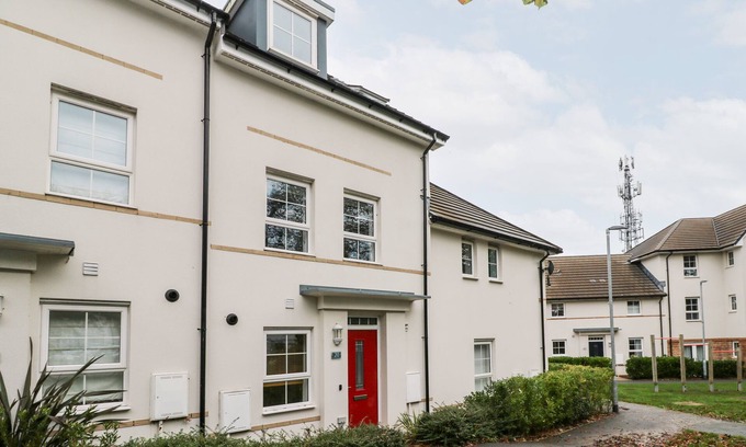 Mabe Cabaña | 20 BISHOPS WAY, pet friendly, country holiday cottage in Falmouth