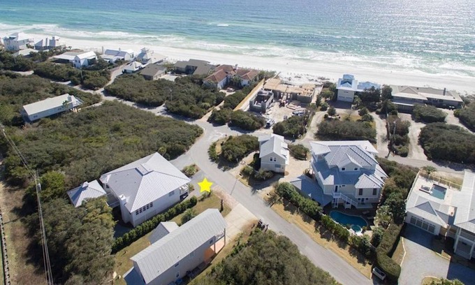 Dune Allen Beach Casa | 30A, 6 hab. En DUNE ALLEN BEACH / PASOS DE LA ARENA! CARRO DE CASA Y ESTUDIO APT INCLUIDO!