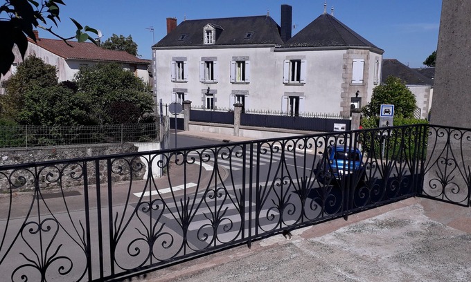 Montournais Cabaña | 20 minutos de PUY du FOU, cerca de MARAIS POITEVIN y 1 hora del ATLANTIC