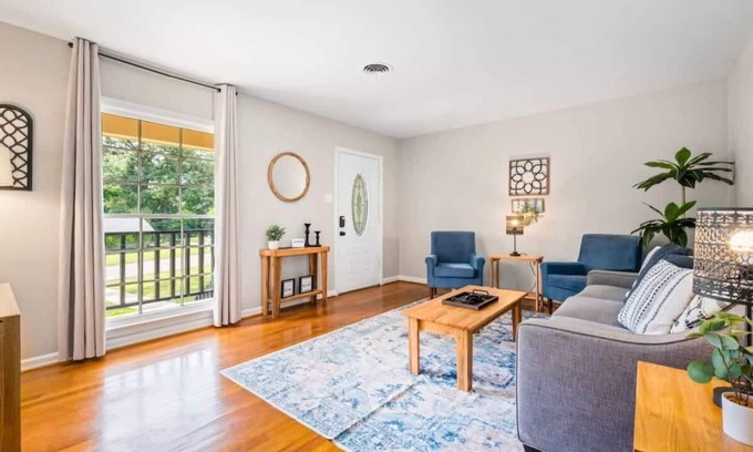 Mobile Casa | 20 Mins to Downtown! Relaxing Rambler