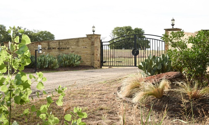 Caldwell Casa | 20 minutes from Kyle Field!!