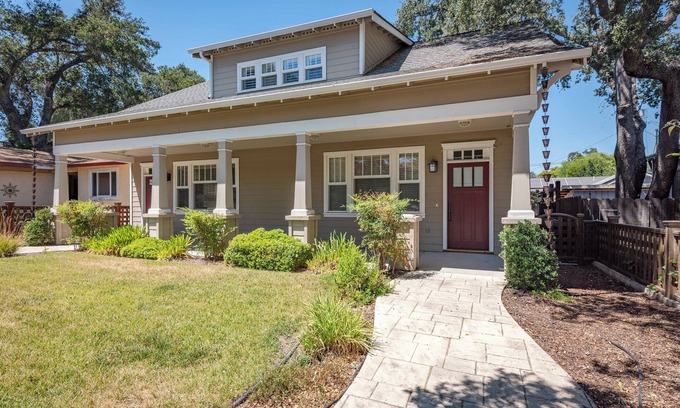 Paso Robles Casa | 2000 sf Downtown, 1BR loft, gourmet kitchen, great entertaining.