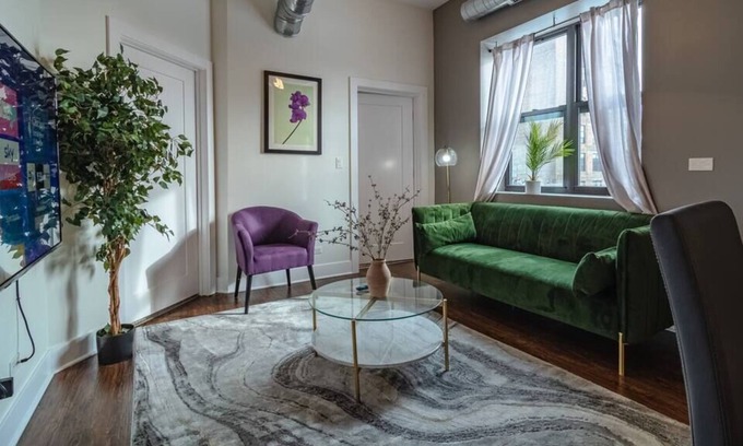 Near South Side Apartamento | 2001 - 3B (July) · Near McCormick Pl 420 friendly 3BR w opt Parking