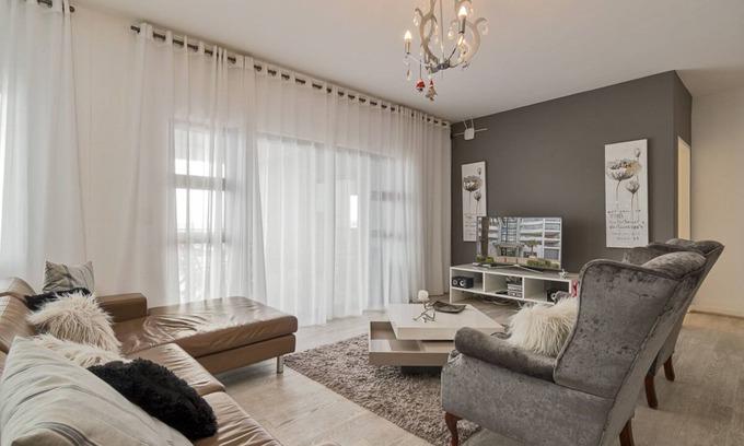 Century City Apartamento | 200sqm Top Floor apartment, 3 bedrooms 3 bathroom apartment in Cape Town