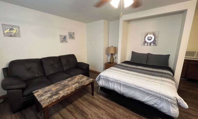 Tomah Apartamento | 201 E Veterans St Apt I by Patriot Properties
