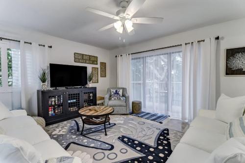 Fernandina Beach Casa | 2017 Beach Wood