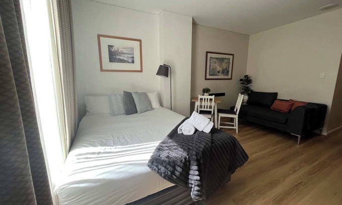Perth Central Business District Apartamento | 203 Cute as a Button w/kitchen for 2 CBD