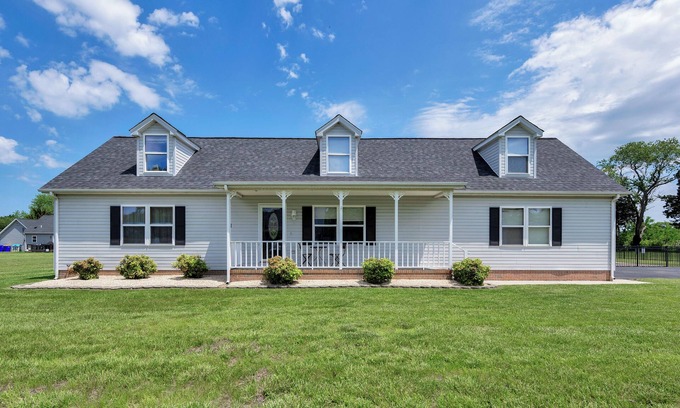 Lewes Casa | 205 Priscilla Circle - New listing with private pool!