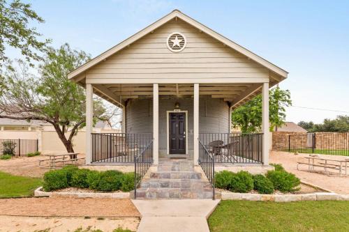 New Braunfels Casa | #21 The Silo in Gruene