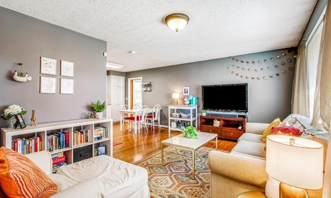Elm Hill Acres Casa | 2108 Crystal Drive
