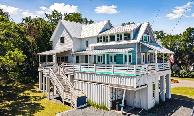 Folly Beach Casa | 213 W Indian - The Pool House - Central Location - Awesome Outdoor Space