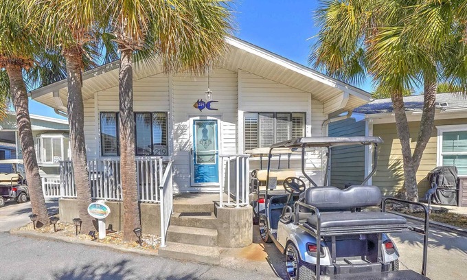 Lower Grand Lagoon Casa | 219 Squid Lane -3 Bedrooms - Includes 2 Golf Cart & Beach Chairs